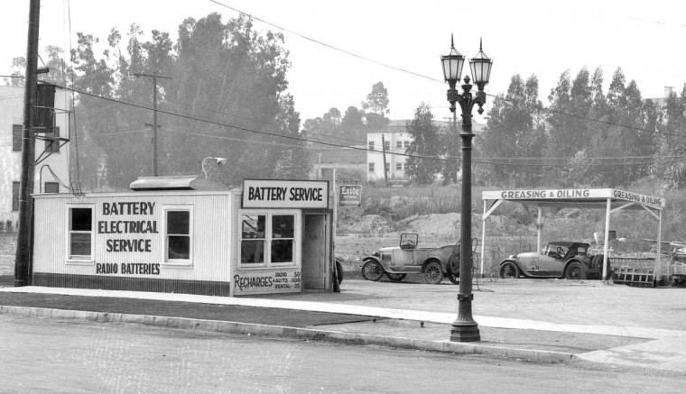 gas5 Nielson’s Super Service Station – Los Angeles, California 1928 2.jpg
